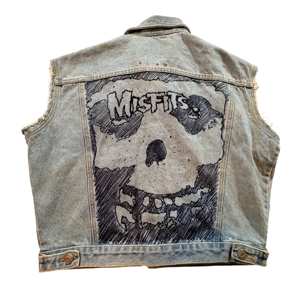 Vintage Guess Jeans Denim Vest Mens L DIY Misfits Punk Rock Studded Light Wash